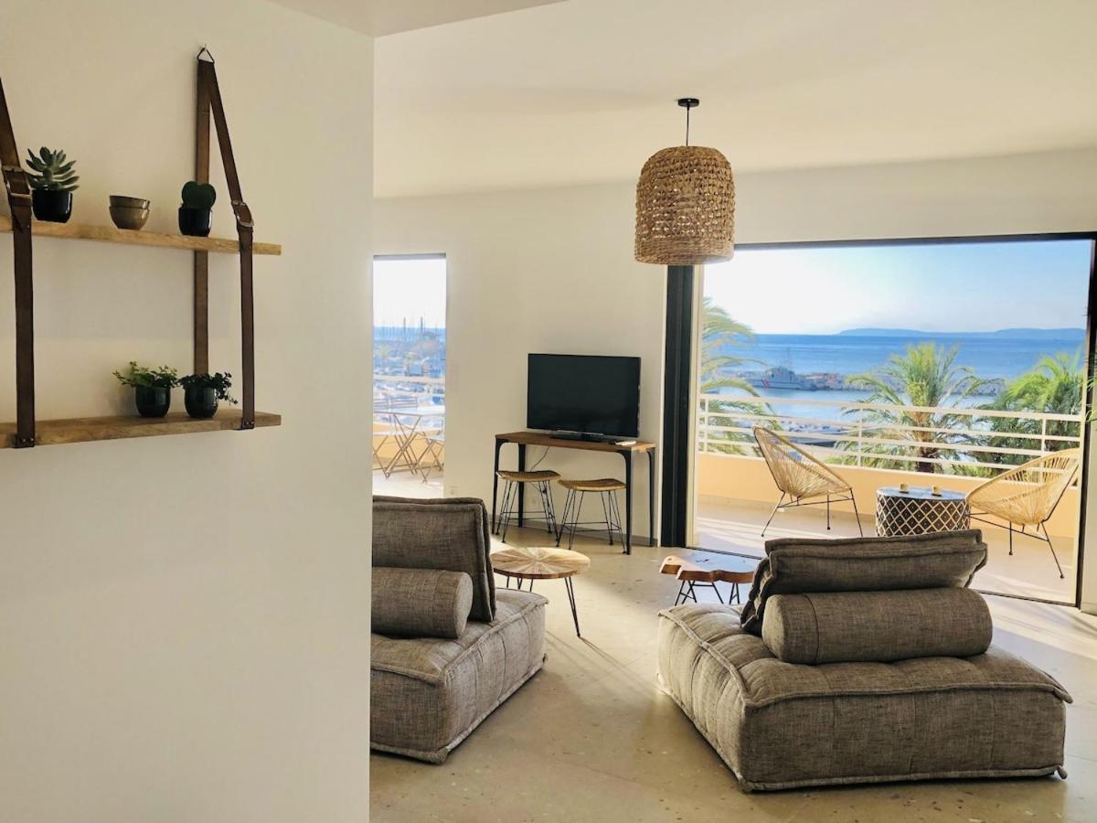 Appartement T3 Lumineux Traversant Totalement Neuf En Face De La Plage Front De Mer Vue Sur Les Iles Vue Mer Panoramique Assuree Residence De La Plage Centre Ville Du Lavandou 3Eme Etage Avec Ascenseur Appartement T3 ル・ラヴァンドゥー エクステリア 写真
