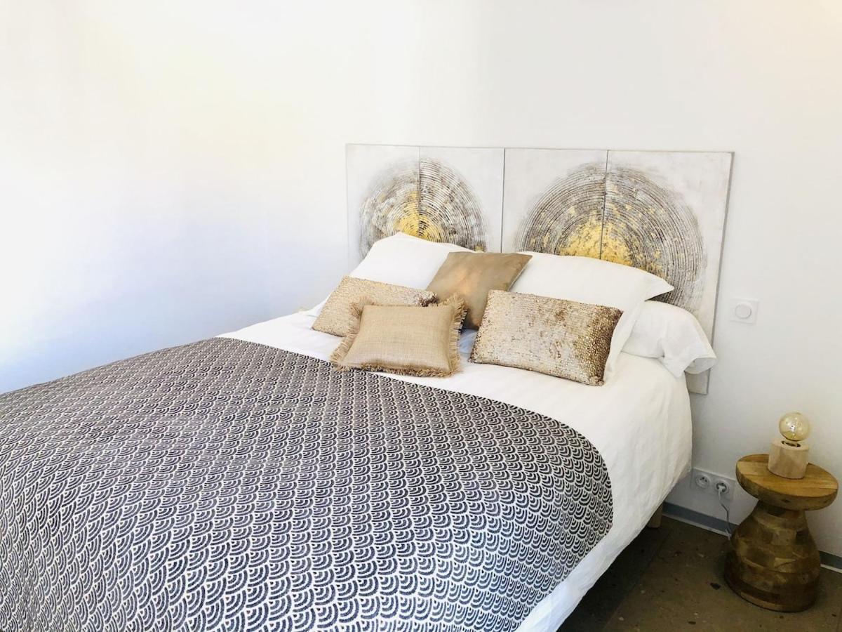 Appartement T3 Lumineux Traversant Totalement Neuf En Face De La Plage Front De Mer Vue Sur Les Iles Vue Mer Panoramique Assuree Residence De La Plage Centre Ville Du Lavandou 3Eme Etage Avec Ascenseur Appartement T3 ル・ラヴァンドゥー エクステリア 写真
