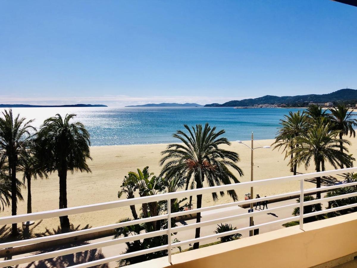 Appartement T3 Lumineux Traversant Totalement Neuf En Face De La Plage Front De Mer Vue Sur Les Iles Vue Mer Panoramique Assuree Residence De La Plage Centre Ville Du Lavandou 3Eme Etage Avec Ascenseur Appartement T3 ル・ラヴァンドゥー エクステリア 写真