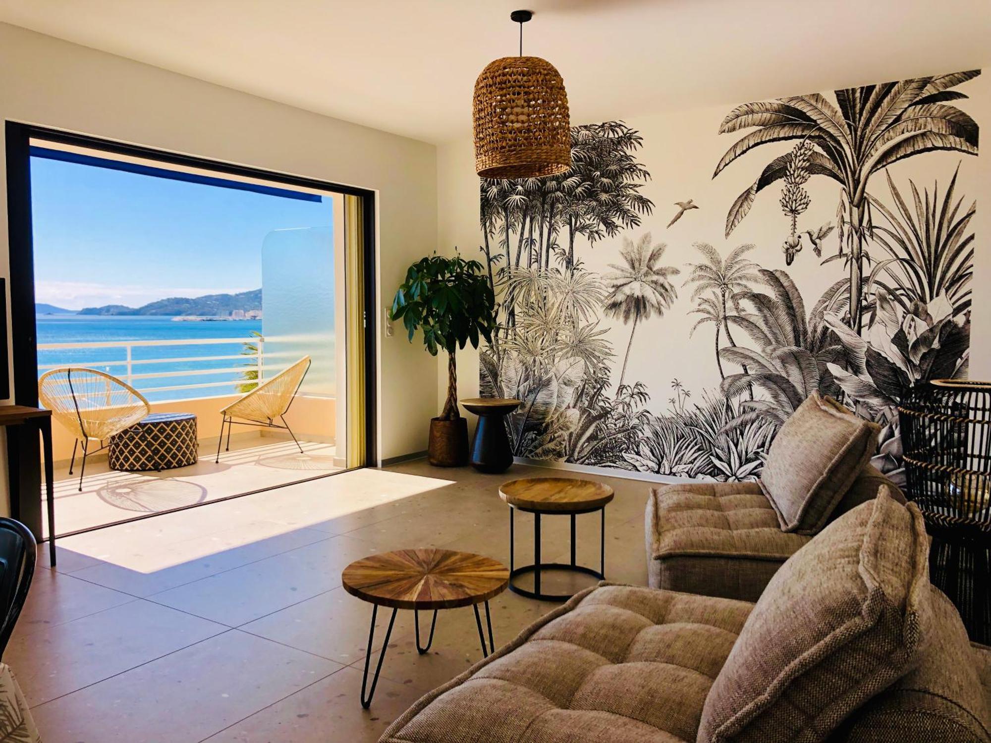 Appartement T3 Lumineux Traversant Totalement Neuf En Face De La Plage Front De Mer Vue Sur Les Iles Vue Mer Panoramique Assuree Residence De La Plage Centre Ville Du Lavandou 3Eme Etage Avec Ascenseur Appartement T3 ル・ラヴァンドゥー エクステリア 写真